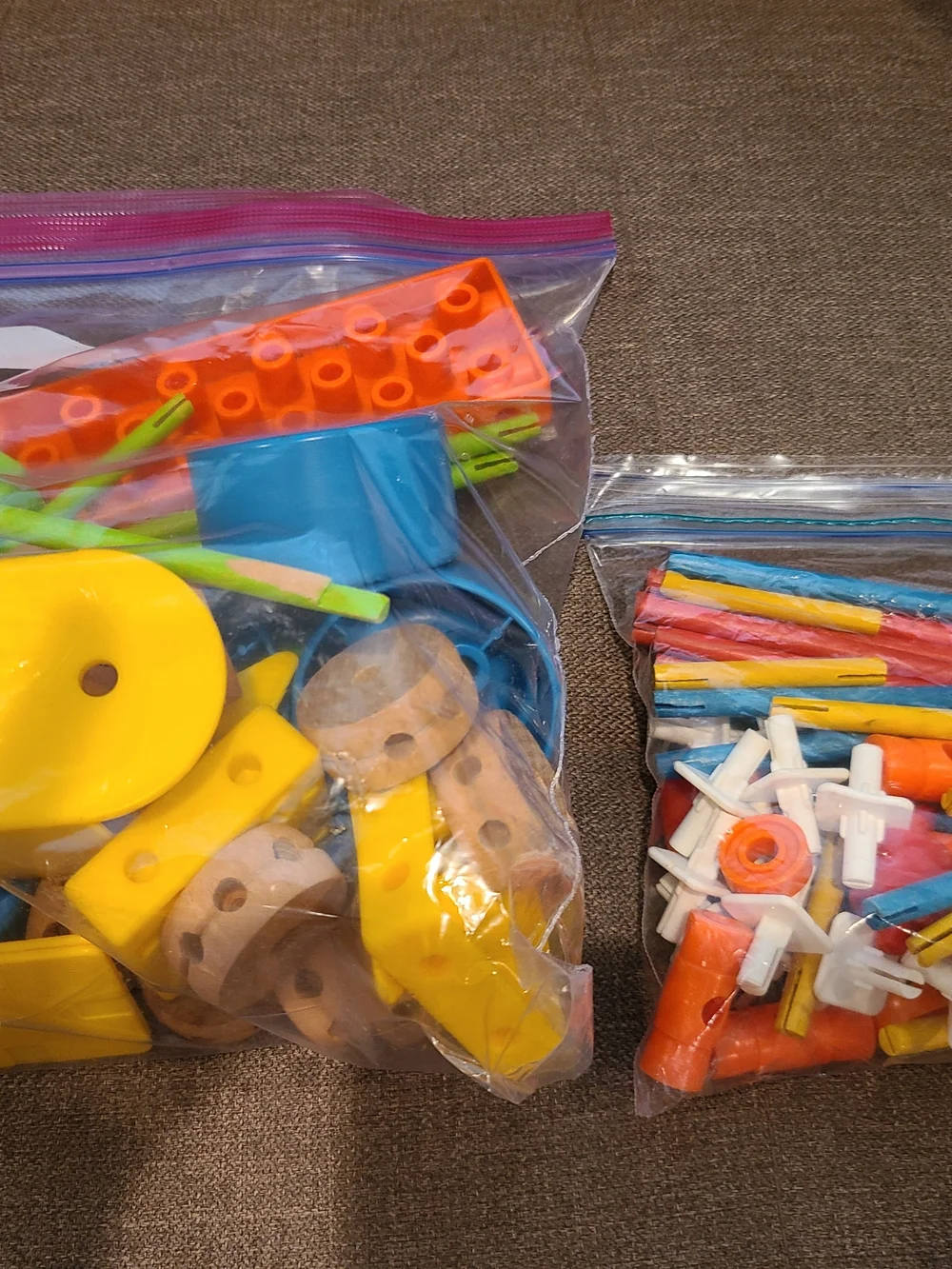 Vintage Child Guidance (CBS Toys) Tinkertoy Set #440